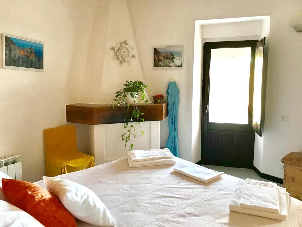 La Marina Tower Apartment With Private Sea View Terrace Vernazza Extérieur photo